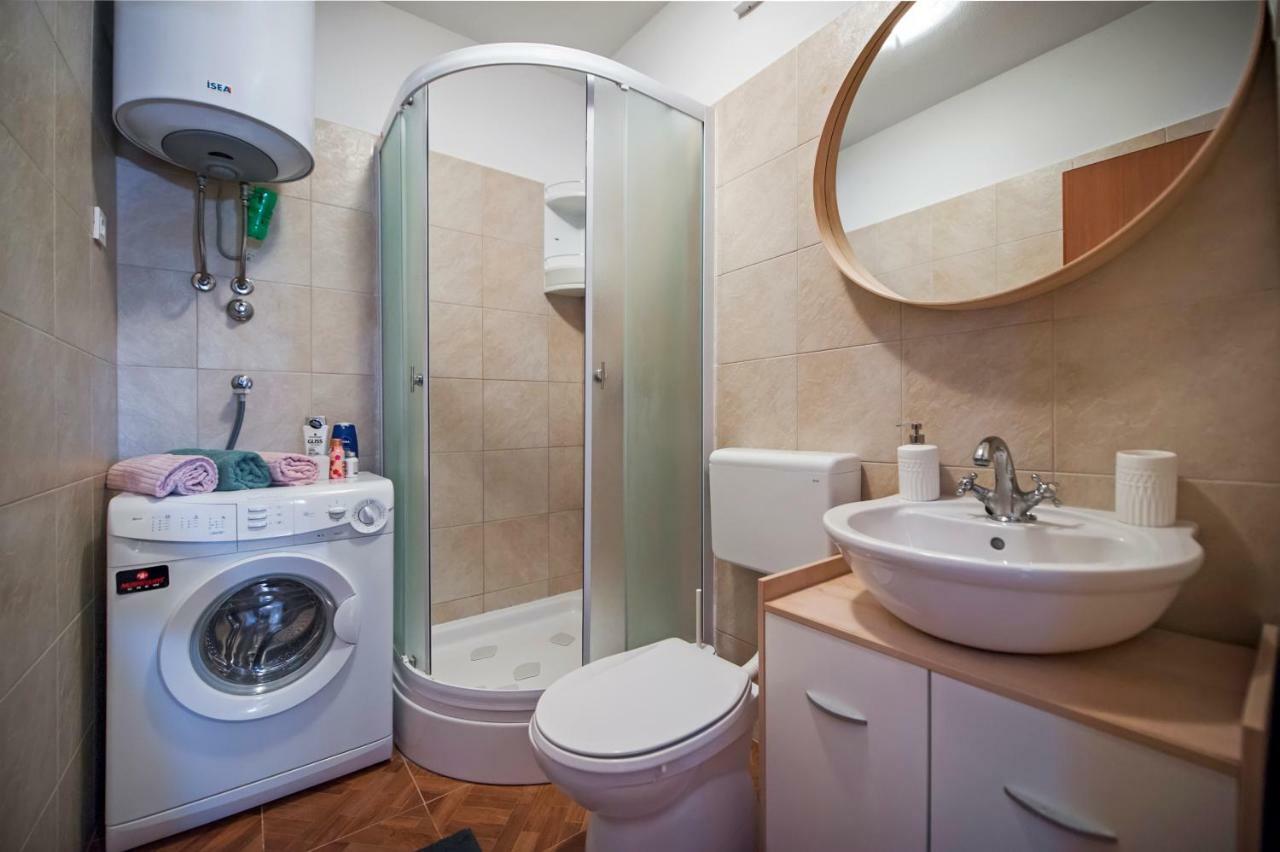 Apartment Thalassa 로비니 외부 사진