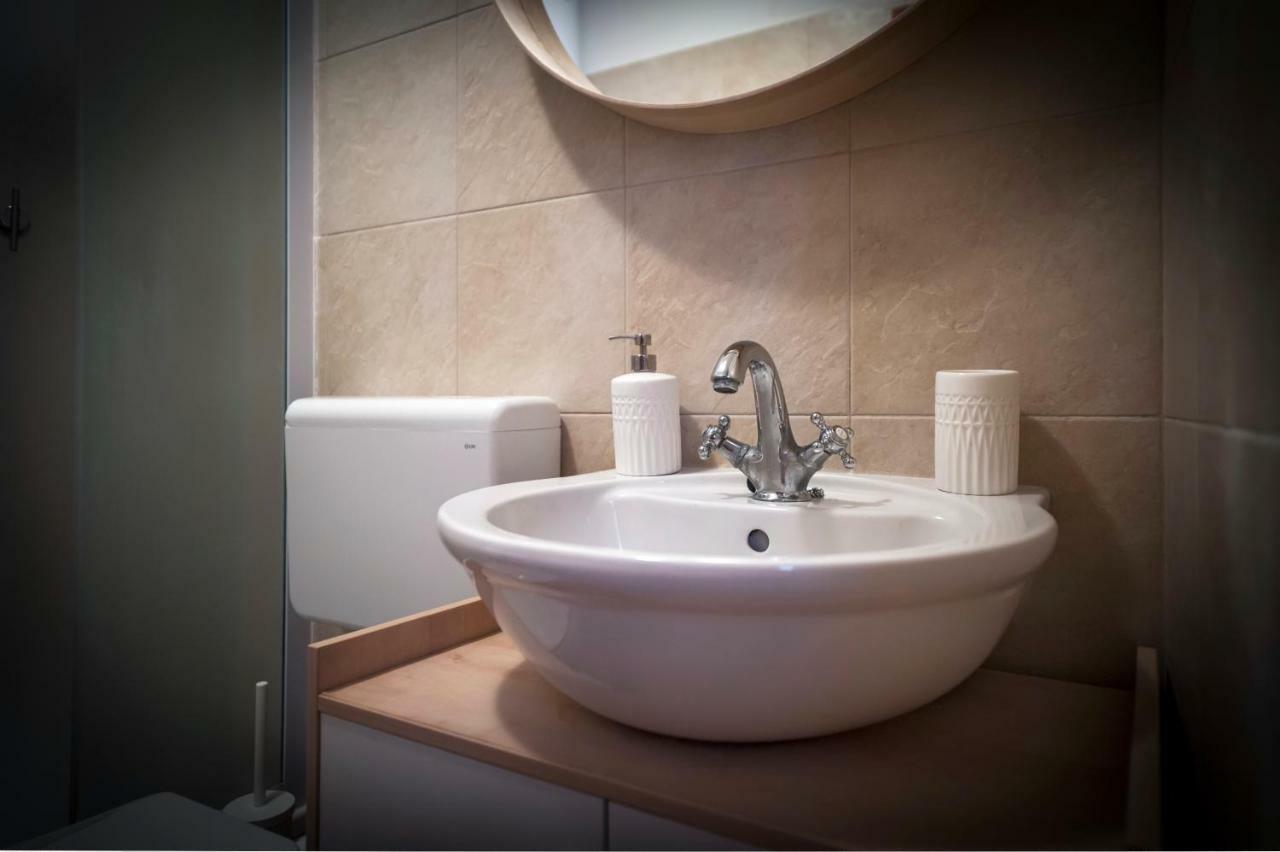Apartment Thalassa 로비니 외부 사진