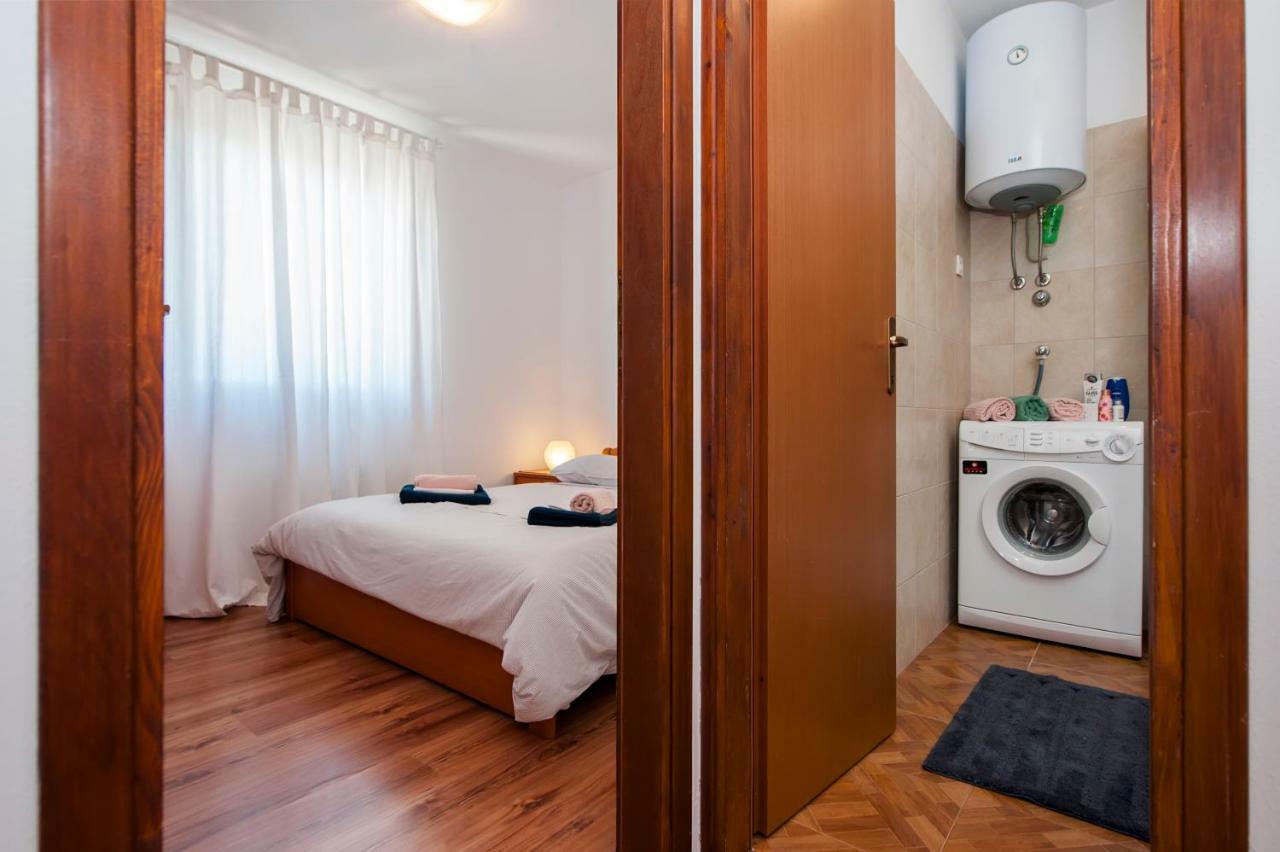 Apartment Thalassa 로비니 외부 사진