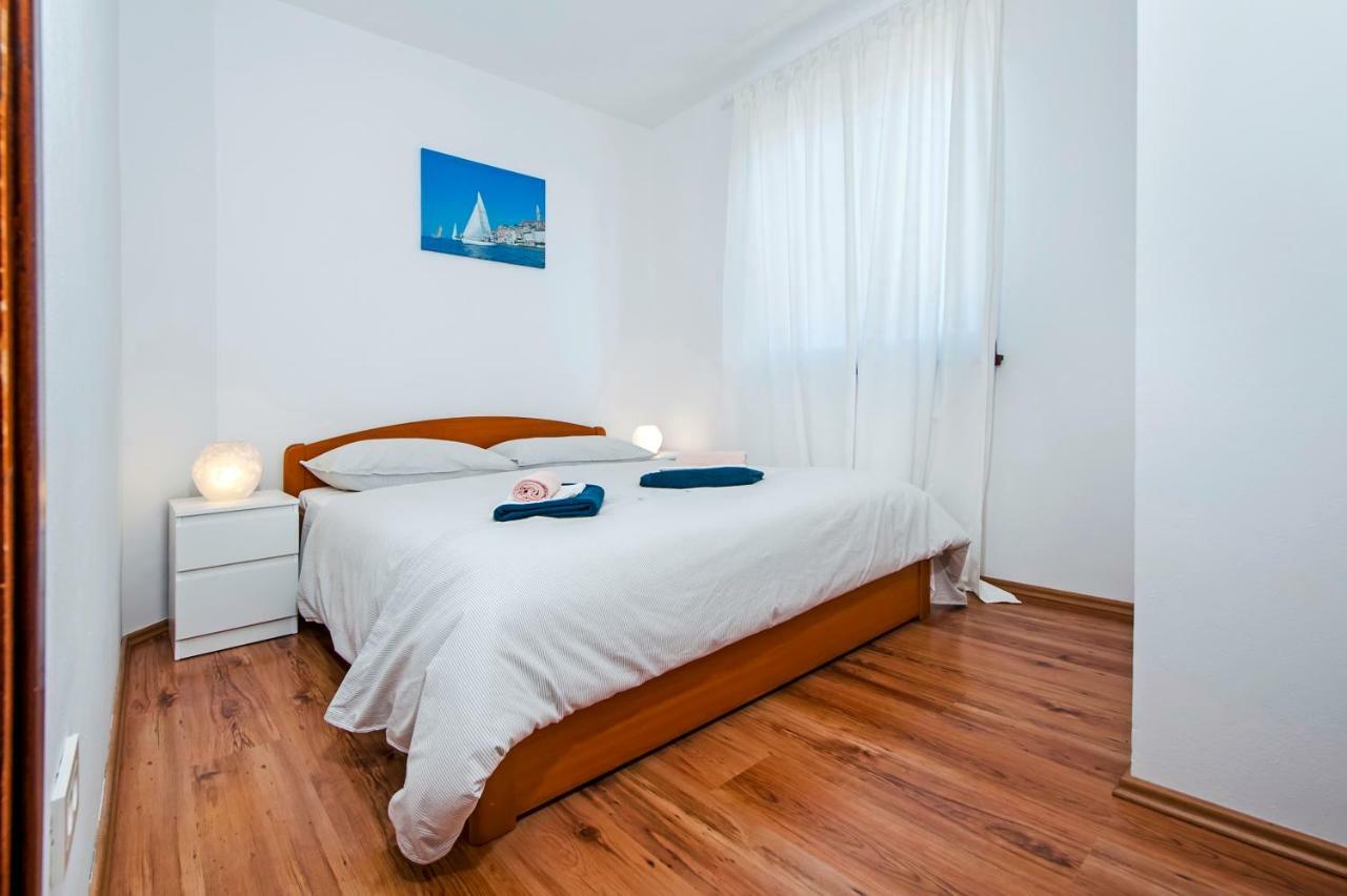 Apartment Thalassa 로비니 외부 사진