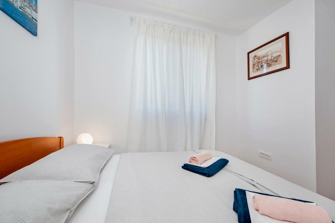 Apartment Thalassa 로비니 외부 사진