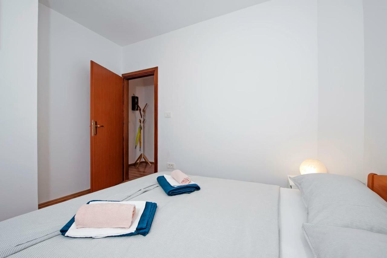 Apartment Thalassa 로비니 외부 사진