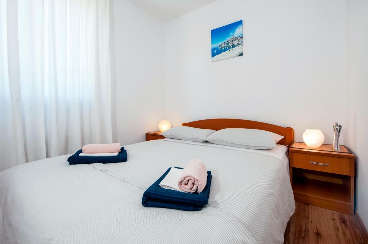 Apartment Thalassa 로비니 외부 사진