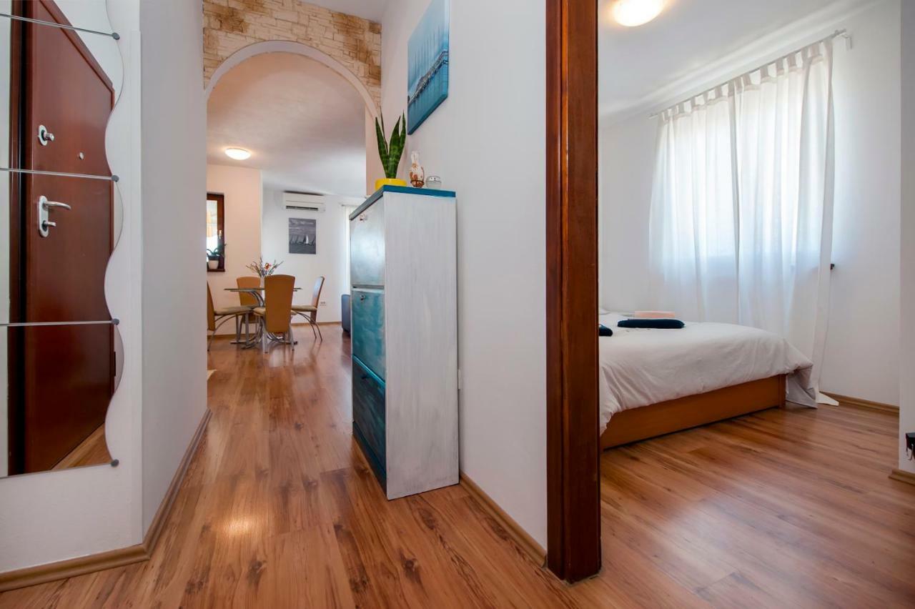 Apartment Thalassa 로비니 외부 사진