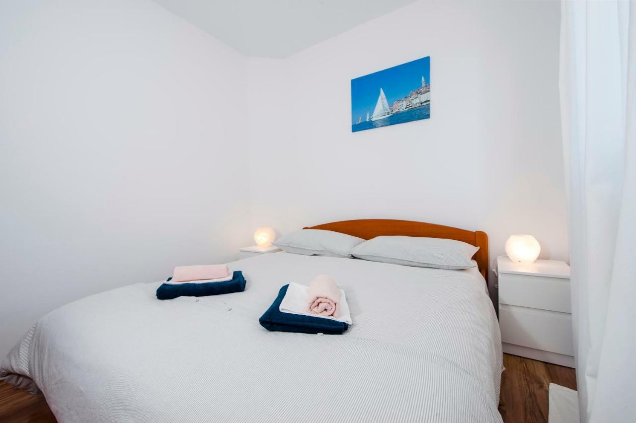 Apartment Thalassa 로비니 외부 사진