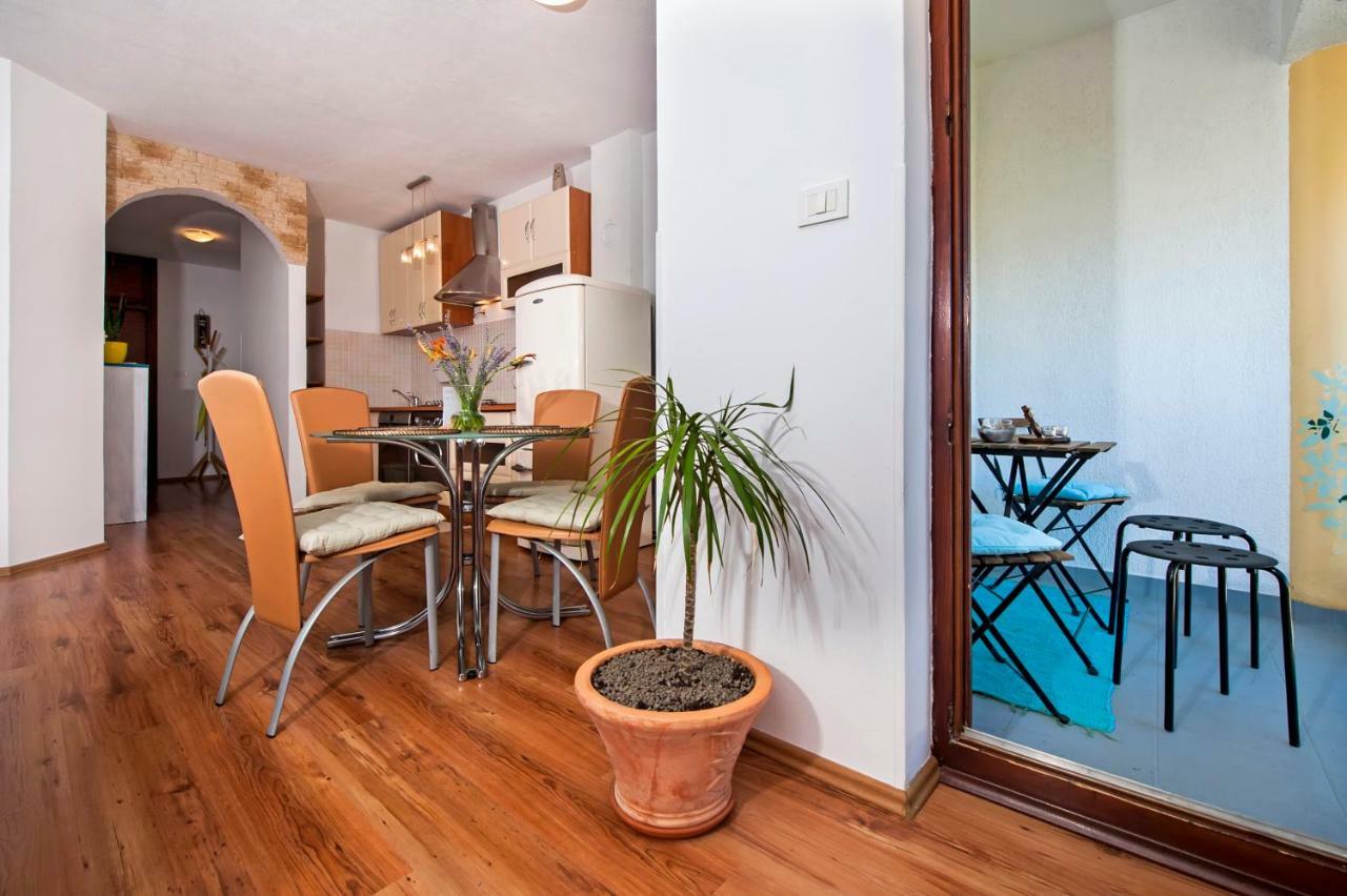 Apartment Thalassa 로비니 외부 사진